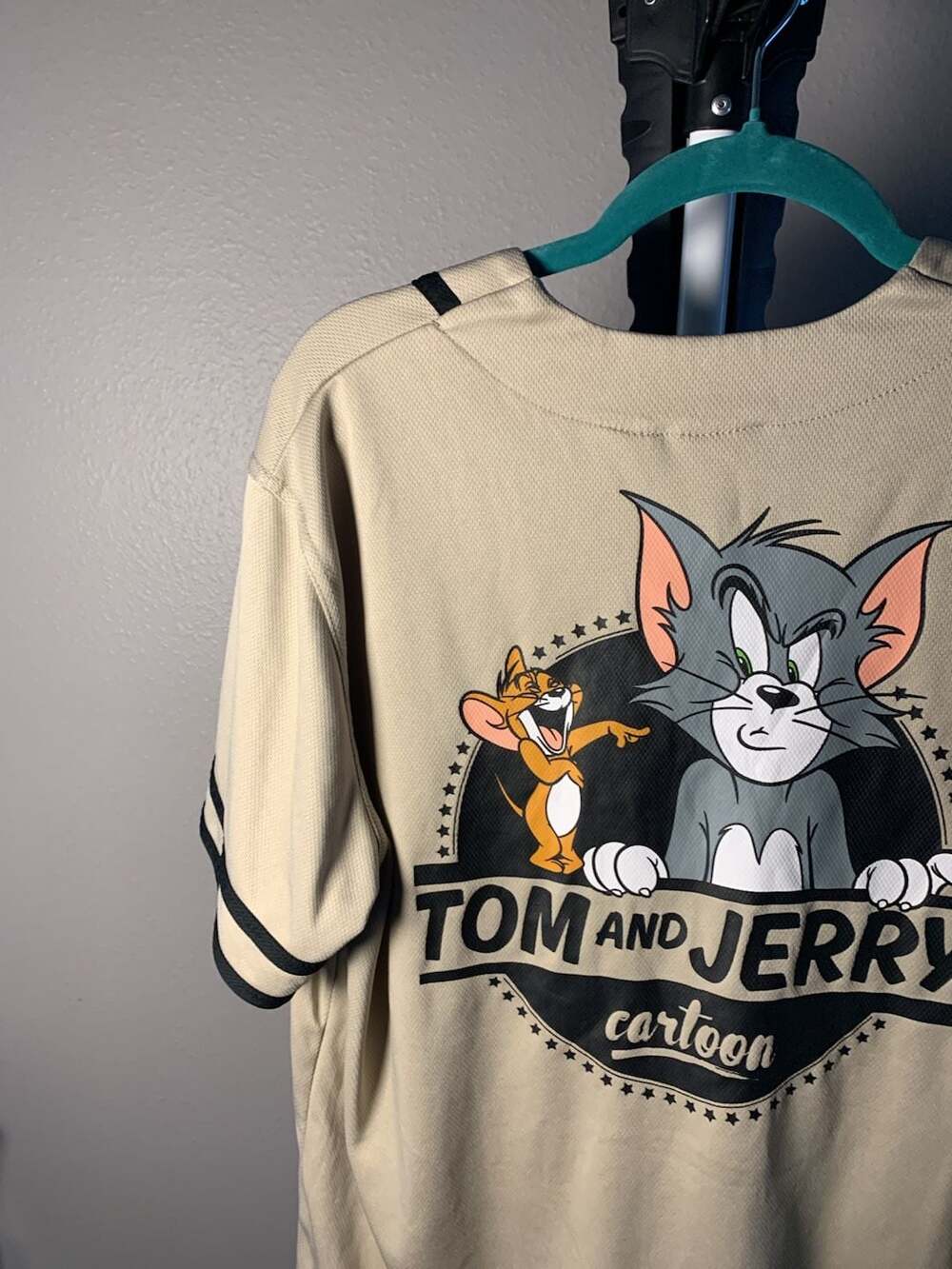 Tom and Jerry Cartoon Mesh Baseball Jersey Tan Medium - Picture 9 of 9